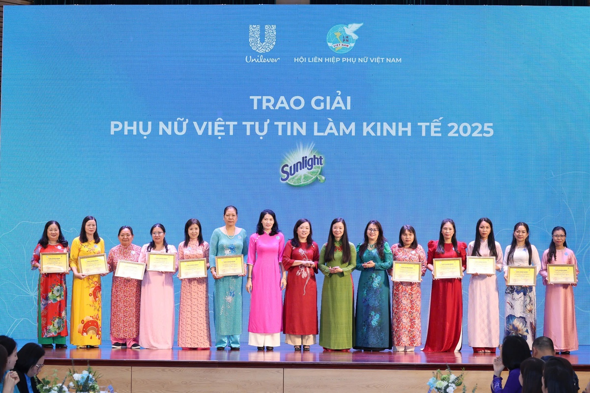 30 chủ dự án tiêu biểu đoạt giải "Phụ nữ Việt tự tin làm kinh tế"- Ảnh 1. 30 chủ dự án tiêu biểu đoạt giải "Phụ nữ Việt tự tin làm kinh tế"- Ảnh 1.