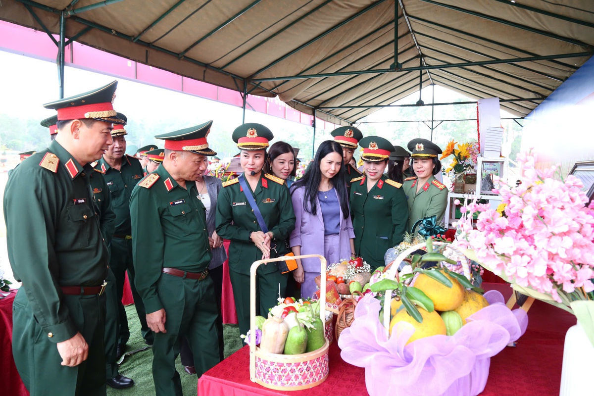 Tổng cục Chính trị Quân đội nhân dân Việt Nam phát động phong trào trồng cây "Đời đời nhớ ơn Bác Hồ"- Ảnh 7.