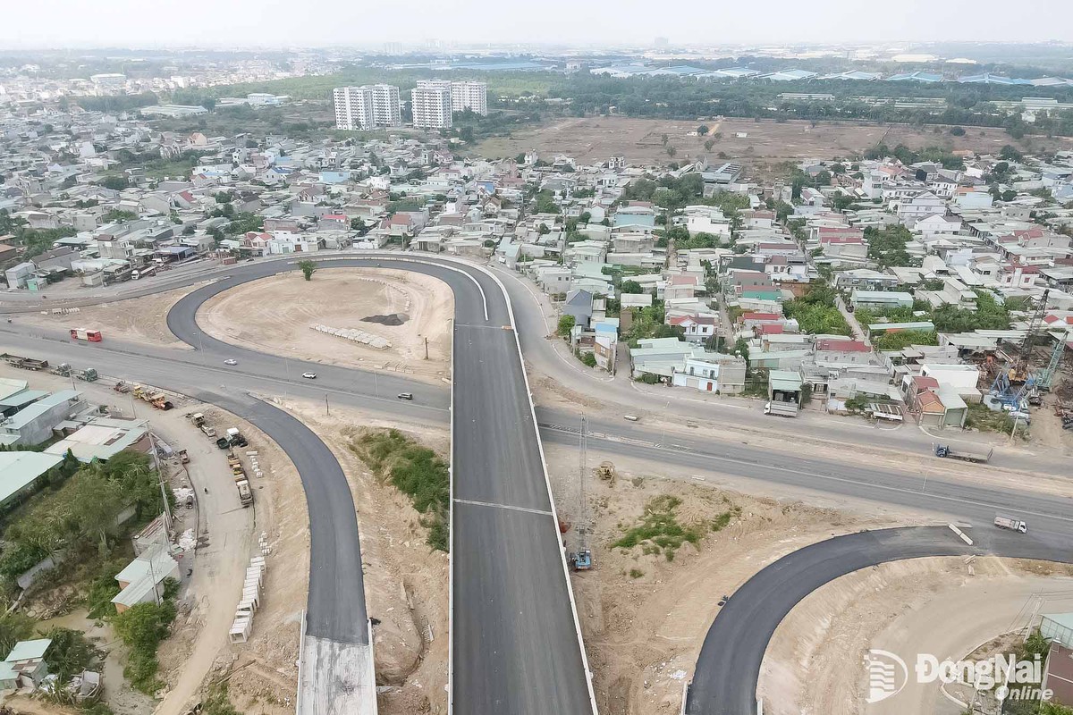 Đồng Nai trở thành thành phố trực thuộc Trung ương: Tạo thế và lực phát triển trong kỷ nguyên mới- Ảnh 2.