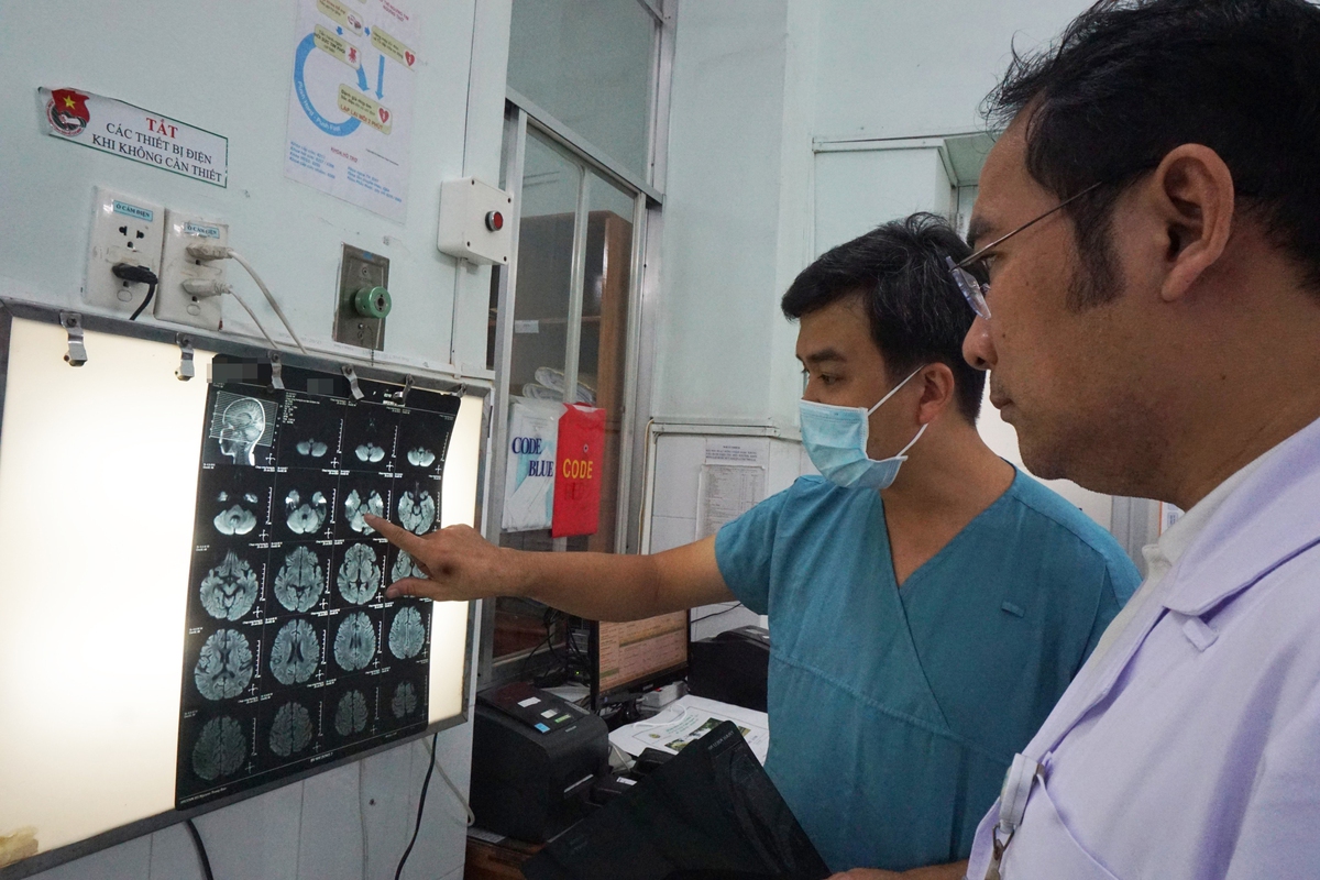 3 ca tử vong do bệnh tay chân miệng, Sở Y tế TPHCM tăng cường chỉ đạo  - Ảnh 1.