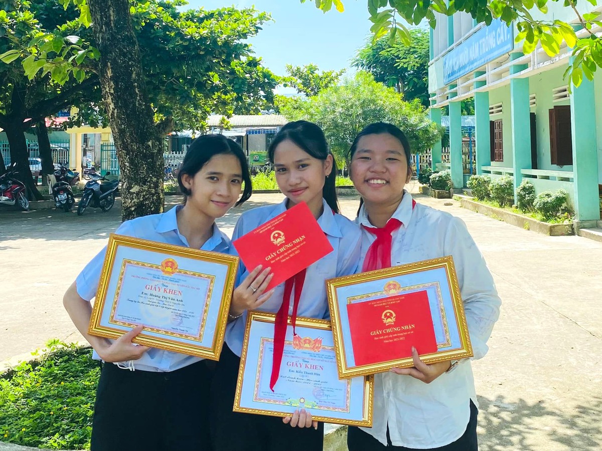 "Giữ lửa" tuổi trẻ vùng cao: Bài 2 - "Điểm tựa áo xanh" và những giấc mơ vươn khỏi núi rừng- Ảnh 4.