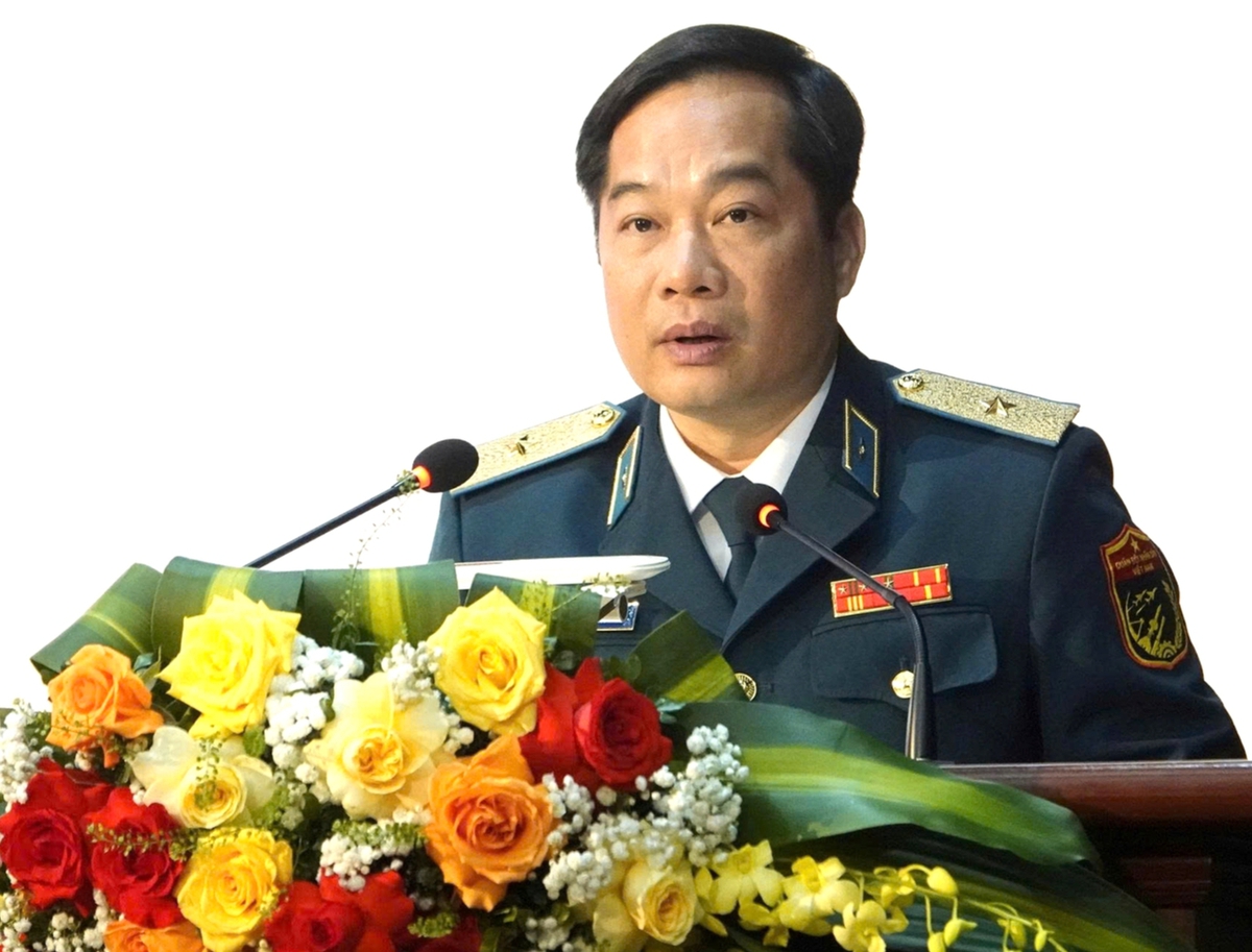 Quân chủng Phòng không - Không quân tuyên dương các gương mặt trẻ, gia đình quân nhân tiêu biểu- Ảnh 2.