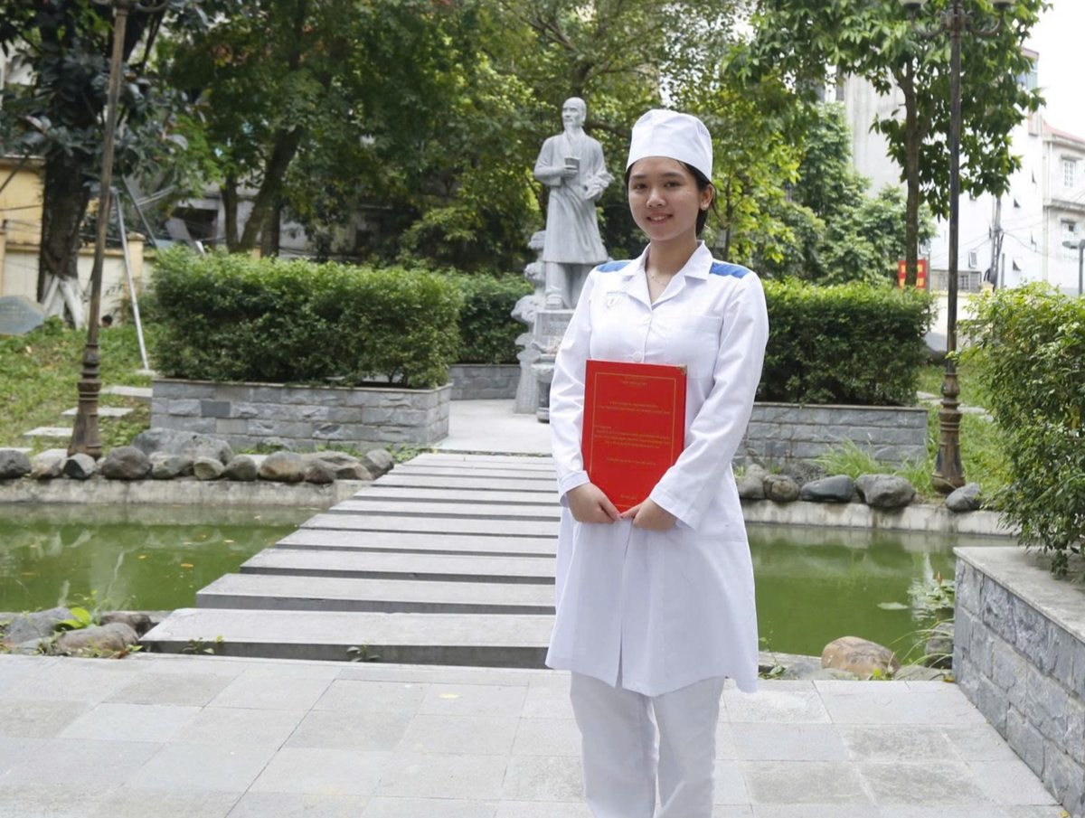 Nữ học viên kiêm Chủ tịch Hội phụ nữ cơ sở được tuyên dương Gương mặt trẻ triển vọng toàn quân- Ảnh 1.