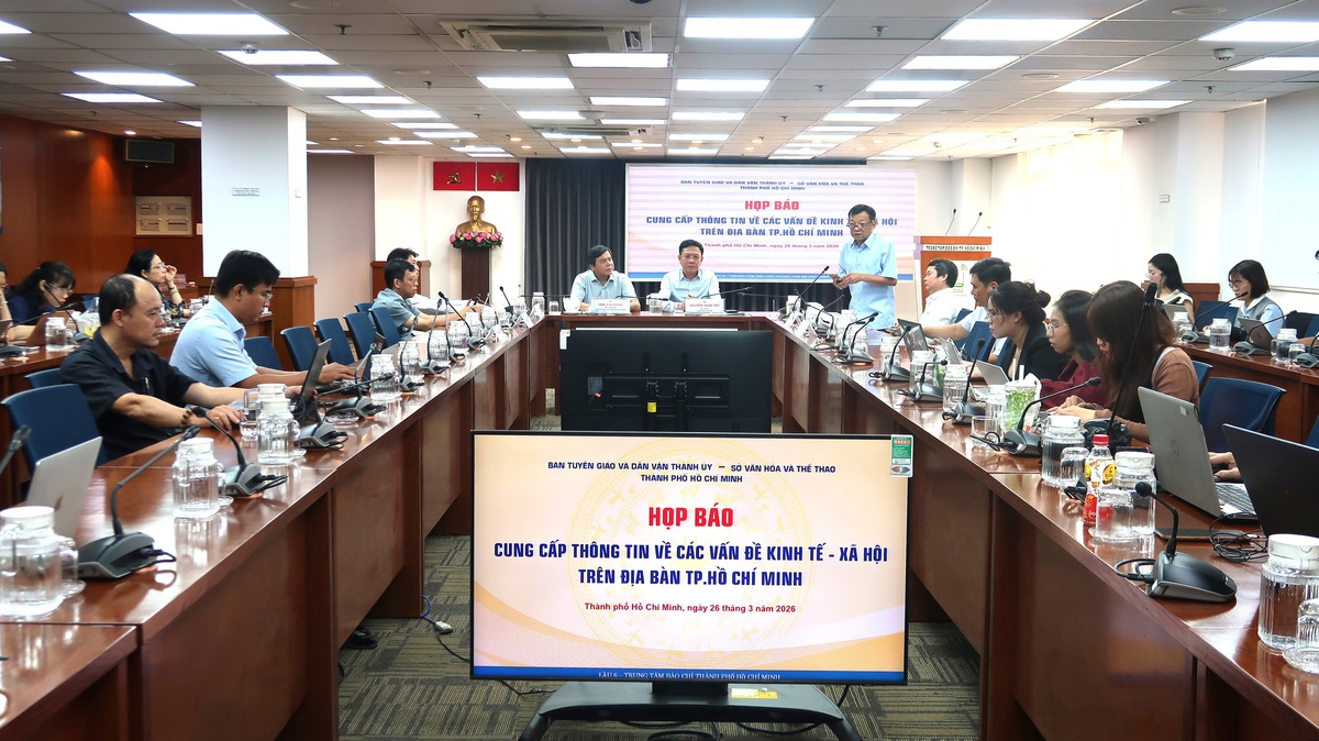 TPHCM đảm bảo không để tình trạng tăng giá bất hợp lý trong dịp lễ 30/4 và 1/5- Ảnh 1.