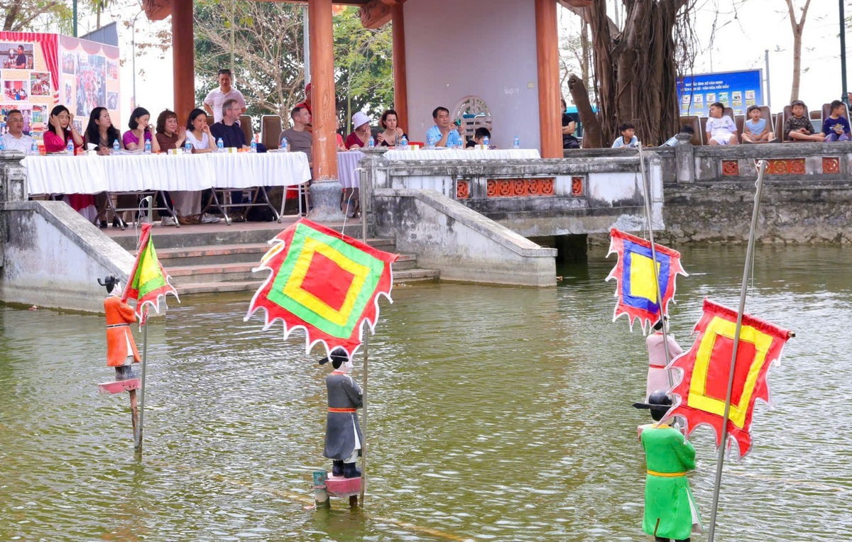 Khai thác di sản gắn với phát triển du lịch và giáo dục- Ảnh 1.
