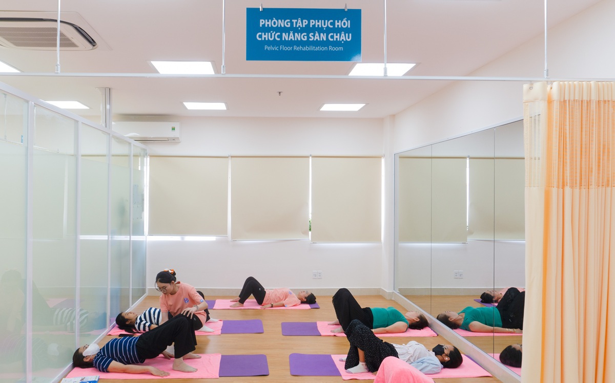 Bệnh viện Hùng Vương lập trung tâm dự phòng, điều trị bệnh lý "khó nói" của phụ nữ- Ảnh 2.