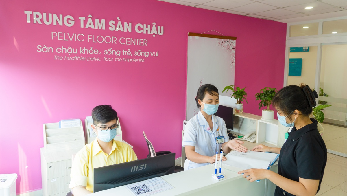 Bệnh viện Hùng Vương lập trung tâm dự phòng, điều trị bệnh lý "khó nói" của phụ nữ- Ảnh 1.