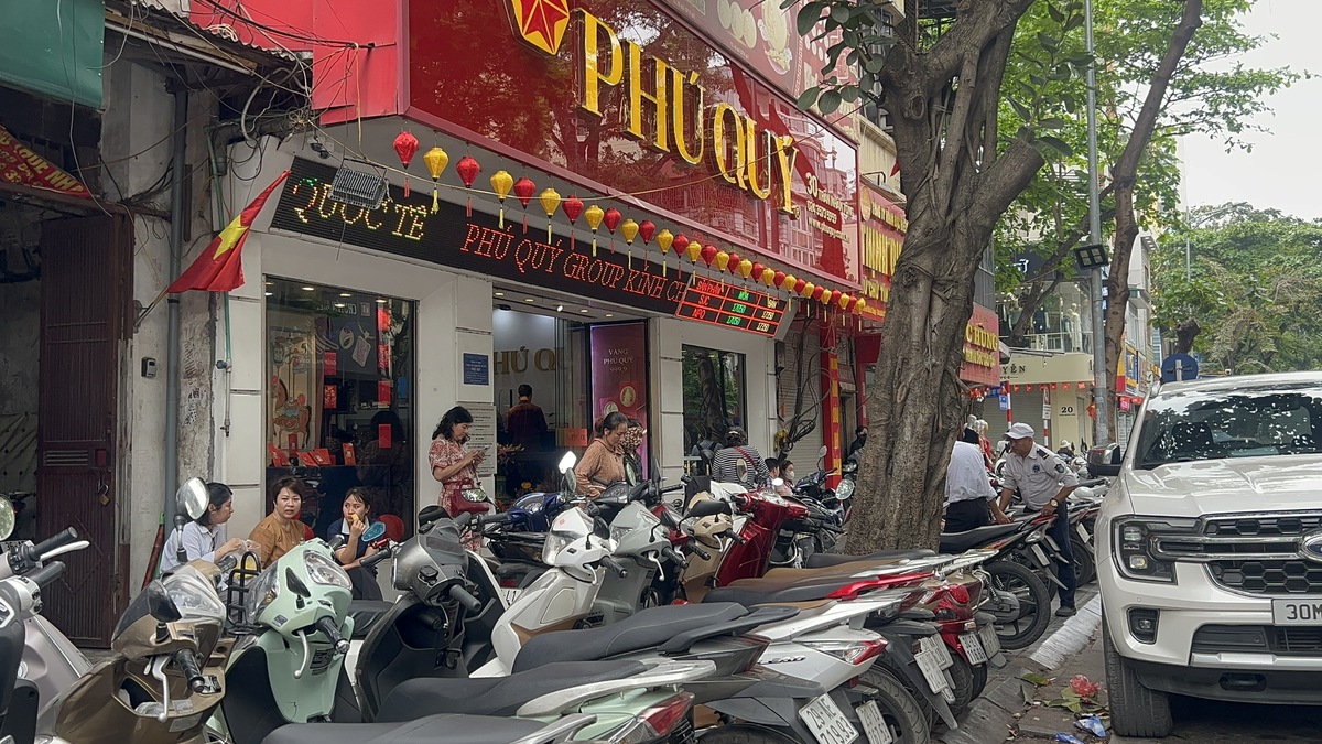 Giá vàng đảo chiều sau sự việc tại Bảo Tín Minh Châu- Ảnh 2.