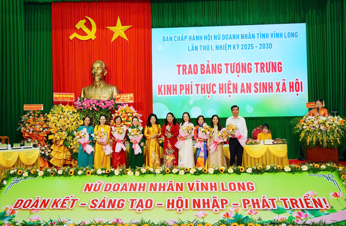 Bà Đặng Thị Trúc Lan Chi được bầu làm Chủ tịch Hội Nữ doanh nhân tỉnh Vĩnh Long- Ảnh 1.