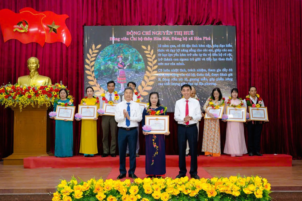 Những lớp học "0 đồng" của cô giáo về hưu- Ảnh 8. Những lớp học "0 đồng" của cô giáo về hưu- Ảnh 8.