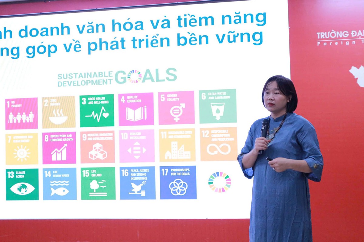 Tìm lời giải cho bài toán “giải trí hóa” văn hóa truyền thống- Ảnh 1.