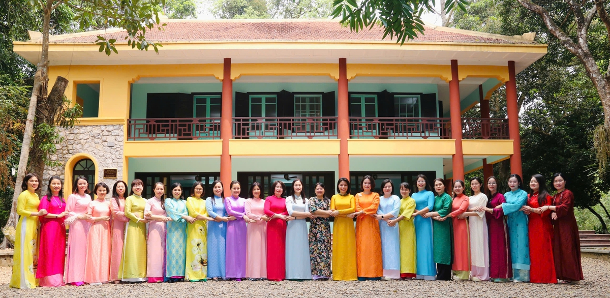 Phát huy vai trò phụ nữ Công an Thủ đô trong thực hiện nhiệm vụ chính trị và công tác Hội- Ảnh 2.