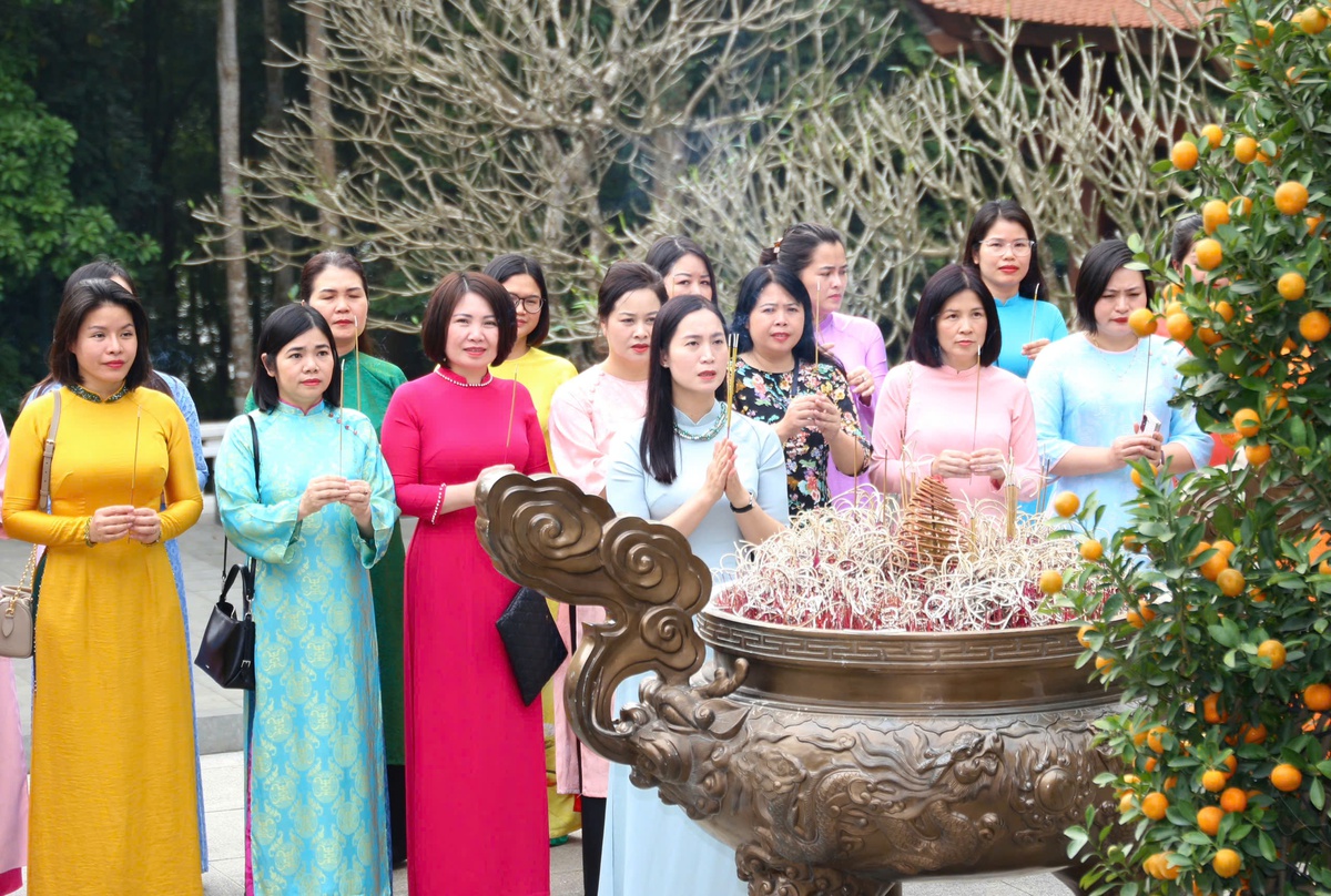 Phát huy vai trò phụ nữ Công an Thủ đô trong thực hiện nhiệm vụ chính trị và công tác Hội- Ảnh 1.