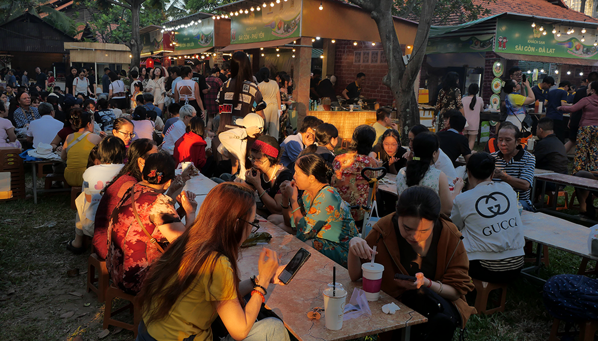 TPHCM: Thưởng thức hơn 500 món ngon cao cấp giá bình dân tại lễ hội ẩm thực- Ảnh 3.