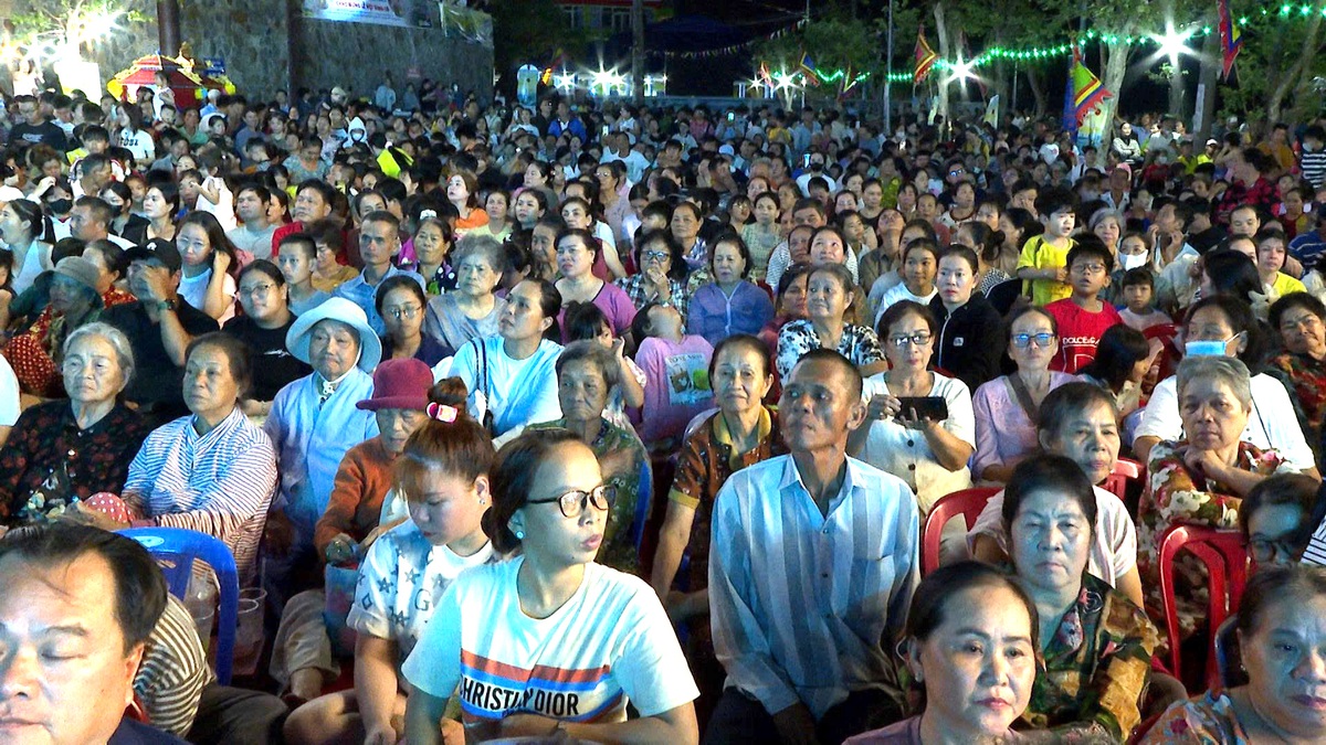 TPHCM: Lễ hội Dinh Cô lan tỏa giá trị di sản, hút khách tham gia trải nghiệm- Ảnh 4.