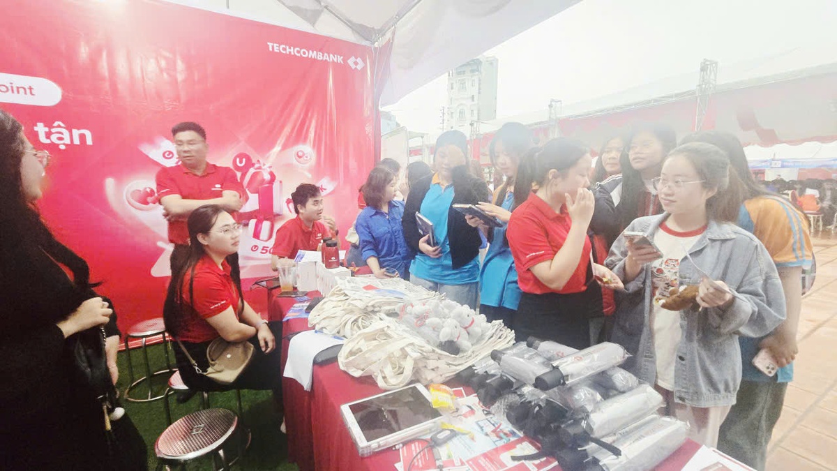 Lạng Sơn khơi thông “điểm nghẽn” việc làm cho lao động miền núi- Ảnh 7.