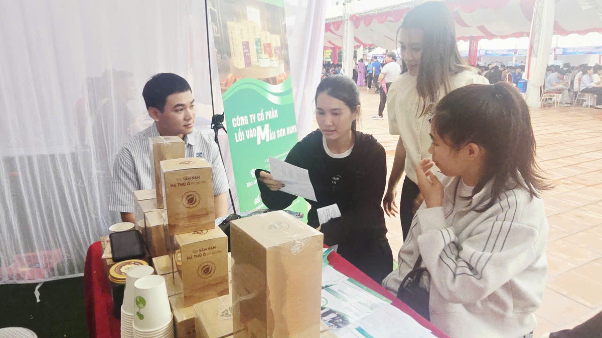 Lạng Sơn khơi thông “điểm nghẽn” việc làm cho lao động miền núi- Ảnh 6.