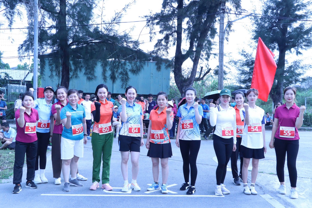 Phụ nữ Công an Quảng Ninh nổi bật tại Đại hội khỏe “Vì an ninh Tổ quốc”- Ảnh 1.
