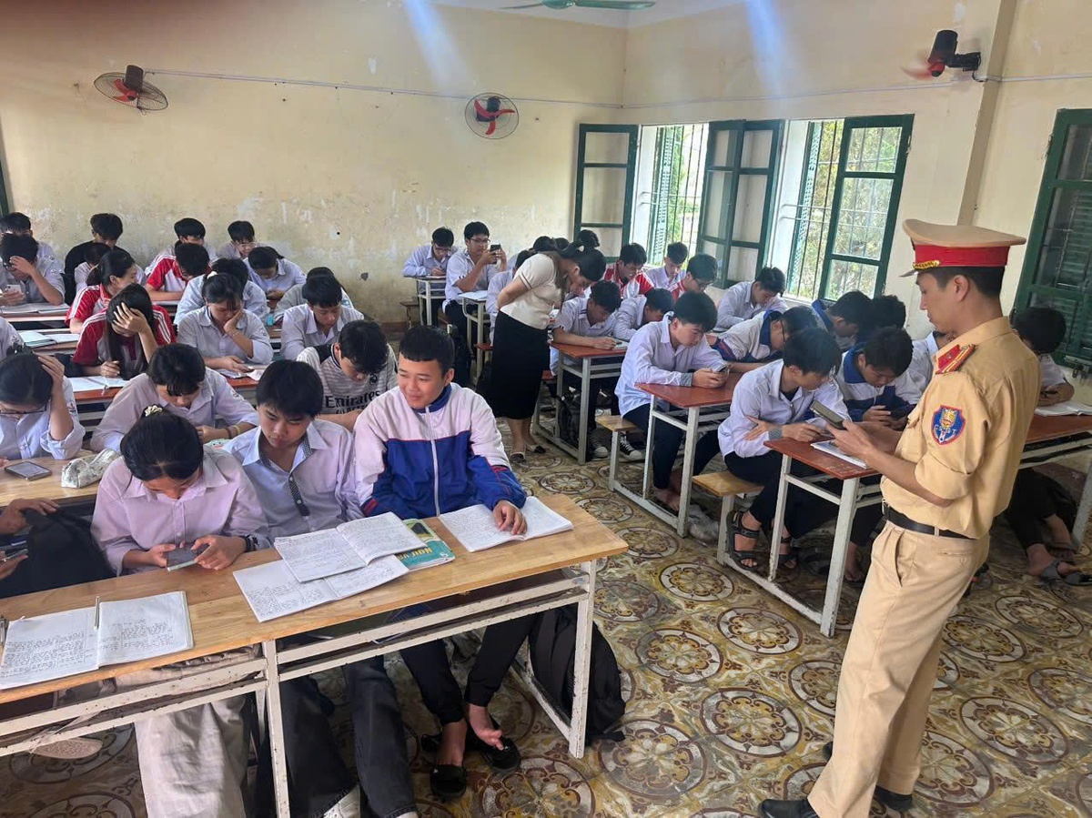 Hưng Yên: Hơn 120.000 học sinh kiểm tra kiến thức giao thông bằng quét mã- Ảnh 1.