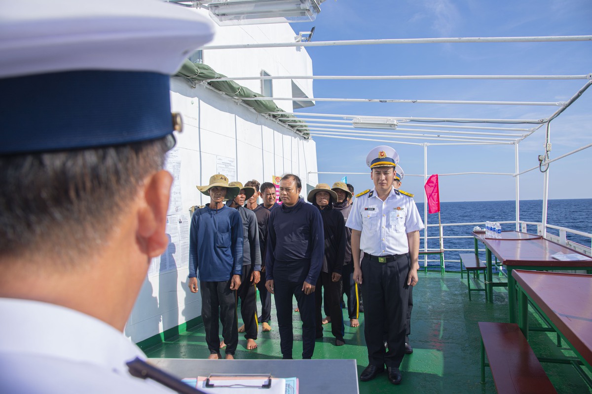 Cử tri xa nhất ở vùng thềm lục địa phía Nam hoàn thành bầu cử sớm- Ảnh 3.