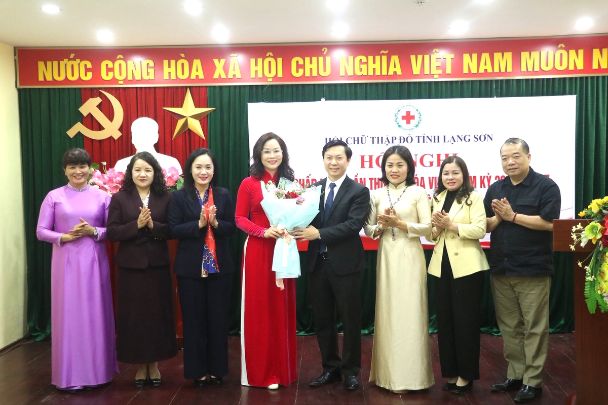 Bà Nguyễn Thu Hoài làm Chủ tịch Hội Chữ thập đỏ tỉnh Lạng Sơn- Ảnh 5.