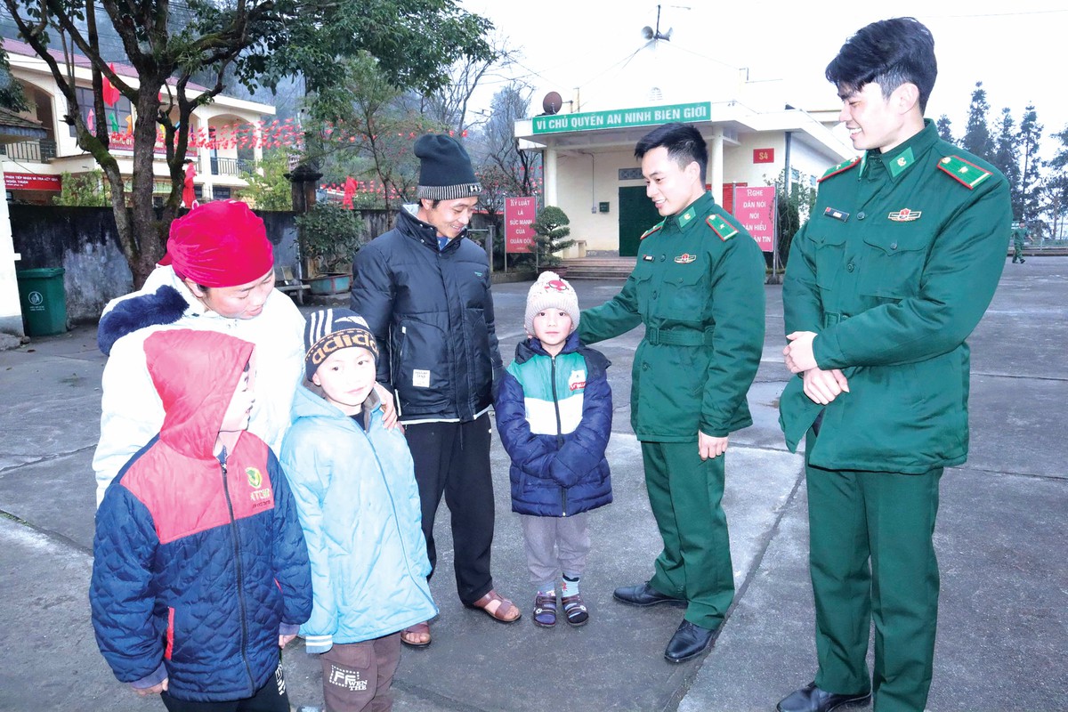 Các con nuôi được cán bộ, chiến sĩ Đồn Biên phòng Nghĩa Thuận (Tuyên Quang) chăm sóc chu đáo Các con nuôi được cán bộ, chiến sĩ Đồn Biên phòng Nghĩa Thuận (Tuyên Quang) chăm sóc chu đáo