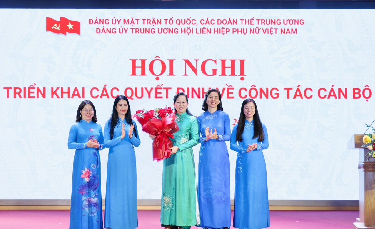 Bà Lê Thị Thủy giữ chức Bí thư Đảng ủy Trung ương Hội Liên hiệp phụ nữ Việt Nam- Ảnh 7.