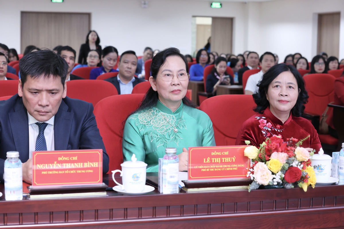 Bà Lê Thị Thủy giữ chức Bí thư Đảng ủy Trung ương Hội Liên hiệp phụ nữ Việt Nam- Ảnh 1.