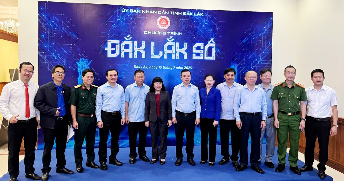 Đắk Lắk: Phấn đấu đạt tối thiểu 95% tỷ lệ người dân biết kỹ năng về công nghệ thông tin- Ảnh 1.