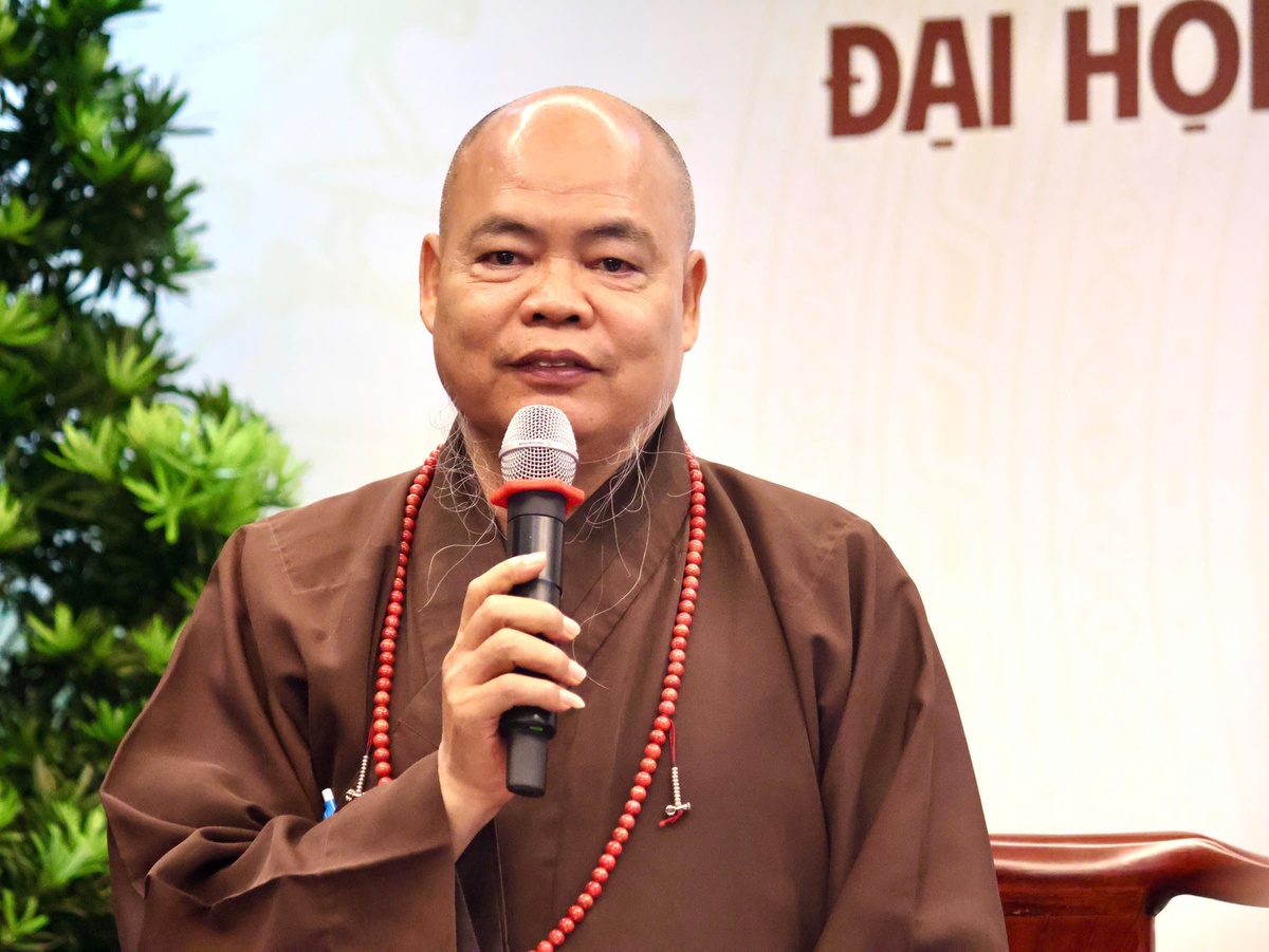 Thượng tọa Thích Thanh Phong chia sẻ về. Ảnh: Hồ Lam