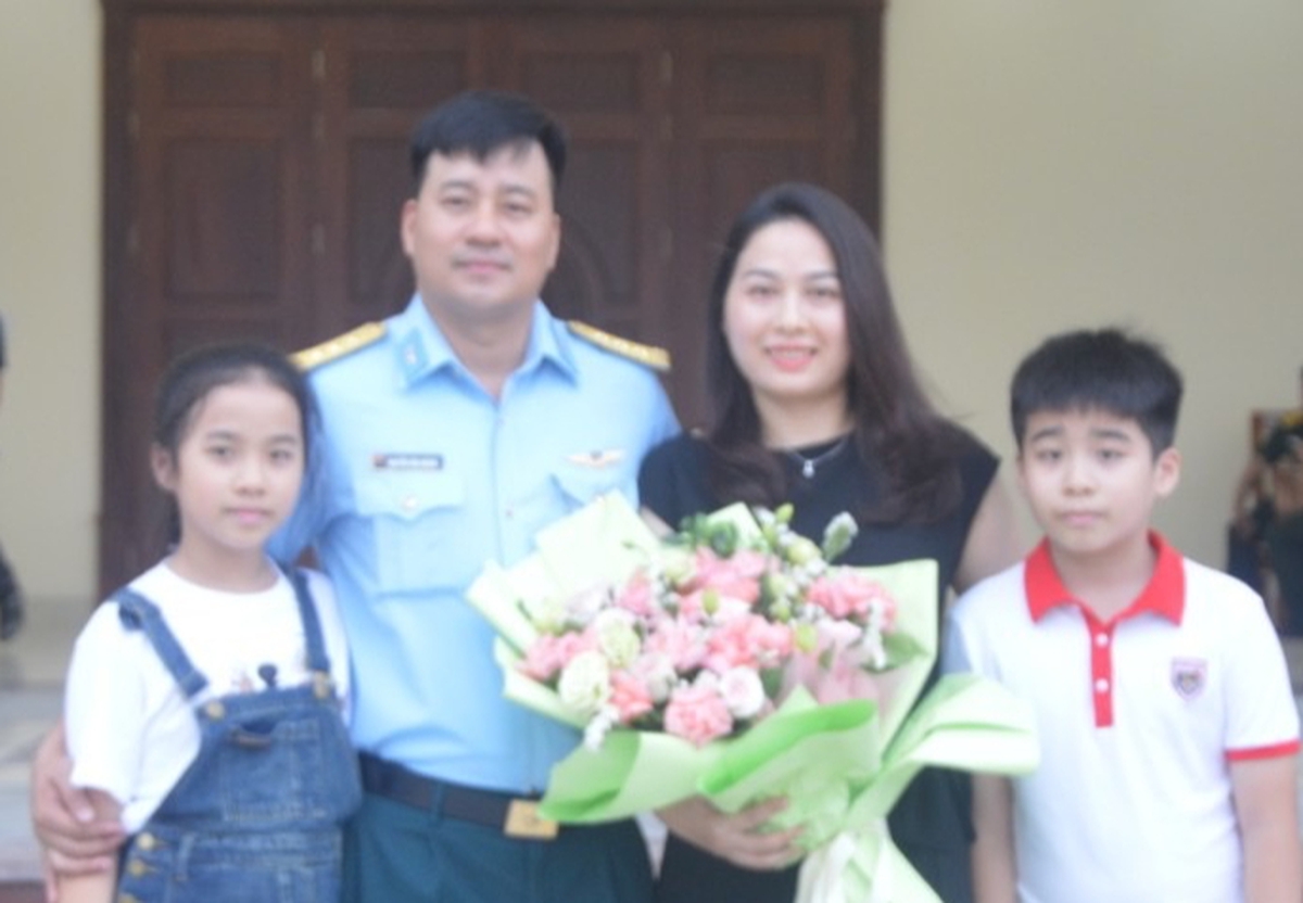 "Điểm tựa" bình yên của người lính canh giữ bầu trời- Ảnh 1.