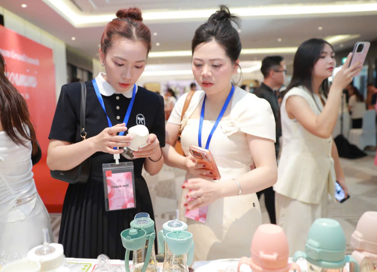 Bình sữa "quốc dân" Hàn Quốc Grosmimi đổ bộ thị trường Việt- Ảnh 3.