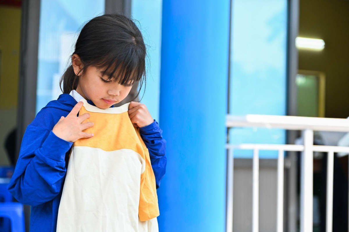 3.000 quần áo RE.UNIQLO đến với người dân xã vùng cao miền Trung- Ảnh 2.