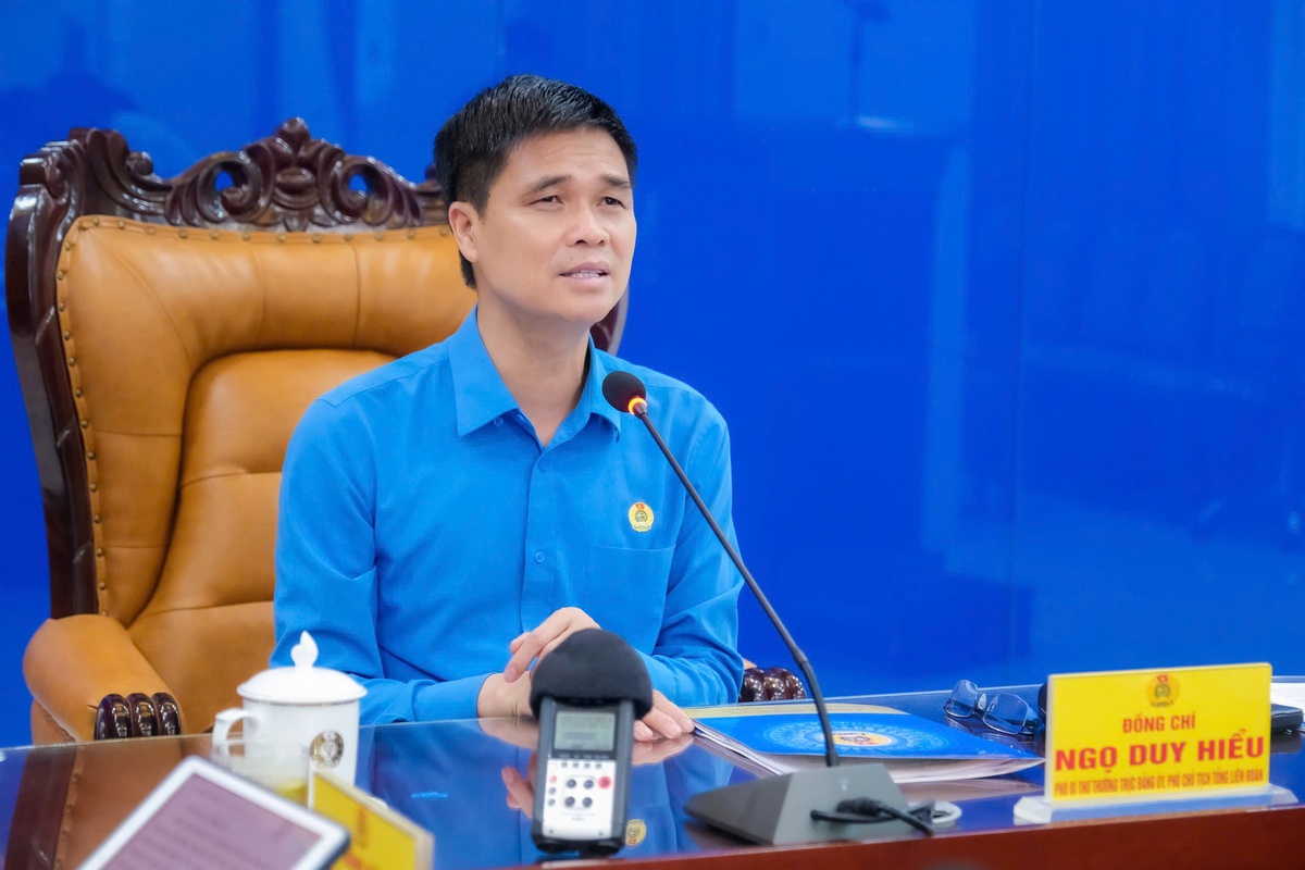 Tăng cường nâng cao nhận thức chính trị, hiểu biết pháp luật cho công nhân - Ảnh 1.