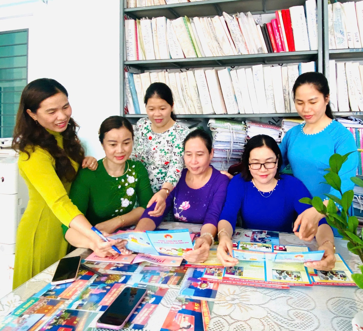 Ngoại giao văn hoá qua tà áo dài- Ảnh 2.