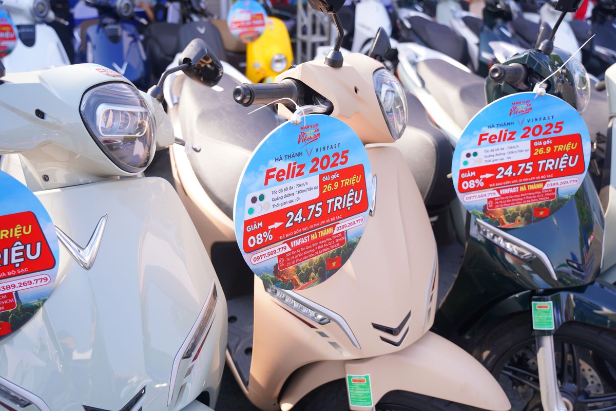 VinFast Feliz 2025 - Xe máy điện 2 pin đa dụng, đặc biệt phù hợp với người ở chung cư- Ảnh 2. VinFast Feliz 2025 - Xe máy điện 2 pin đa dụng, đặc biệt phù hợp với người ở chung cư- Ảnh 2.