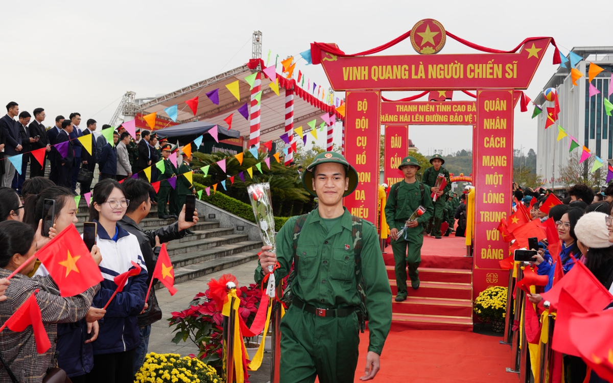 Đại tướng Phan Văn Giang sử dụng tiếng Tày động viên tân binh nhập ngũ- Ảnh 3.