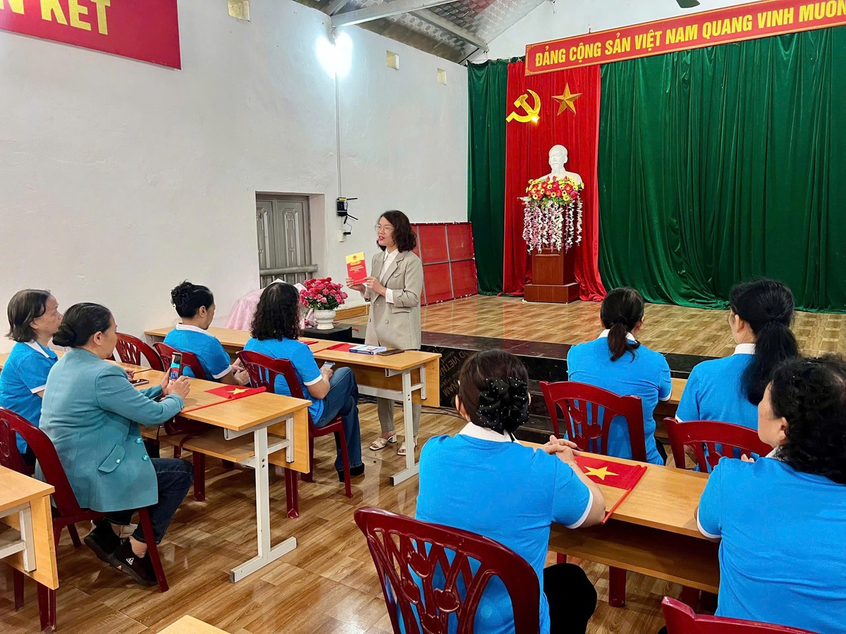 Phụ nữ Cao Bằng phát huy vai trò, trách nhiệm trong công tác bầu cử- Ảnh 3.