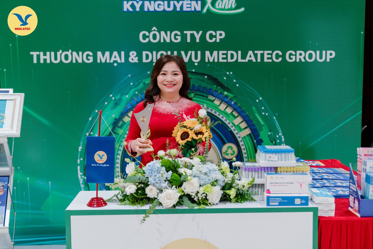 ThS.BSCKII Nguyễn Thị Kim Len: “Nữ tướng” cầm lái “con tàu chuyên môn” và dệt nên giá trị MEDLATEC- Ảnh 4. ThS.BSCKII Nguyễn Thị Kim Len: “Nữ tướng” cầm lái “con tàu chuyên môn” và dệt nên giá trị MEDLATEC- Ảnh 4.
