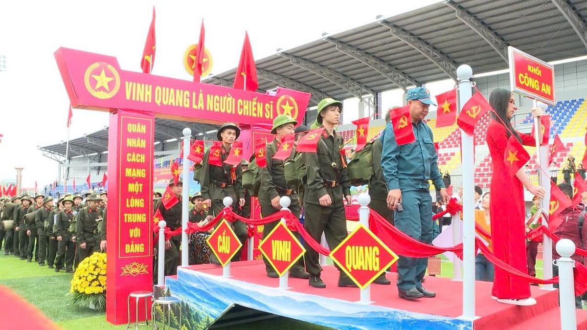 Rộn rã Ngày hội tòng quân trên khắp mọi miền Tổ quốc- Ảnh 10. Rộn rã Ngày hội tòng quân trên khắp mọi miền Tổ quốc- Ảnh 10.