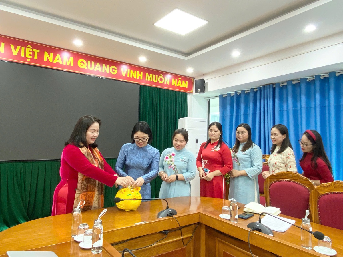 Phụ nữ Sơn La rạng rỡ trong "Tuần lễ Áo dài"- Ảnh 8. Phụ nữ Sơn La rạng rỡ trong "Tuần lễ Áo dài"- Ảnh 8.