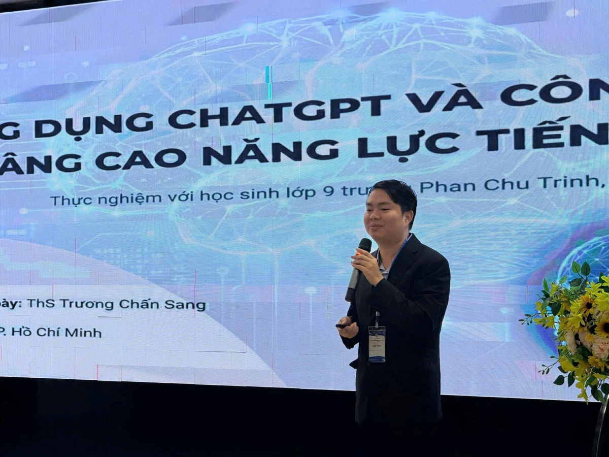 Những lớp học miễn phí của người thầy từng mất ký ức- Ảnh 3.
