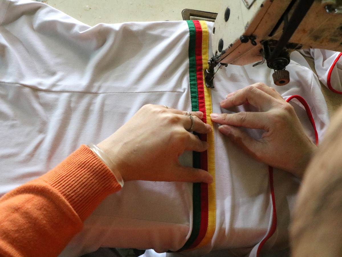 Đà Nẵng: Rực rỡ sắc màu thổ cẩm trong Tuần lễ Áo dài- Ảnh 12.