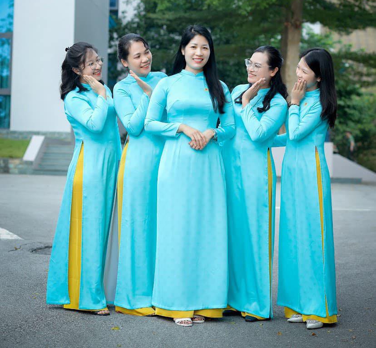 Phụ nữ Công an Tuyên Quang phát động quyên góp áo dài tặng phụ nữ khó khăn- Ảnh 3.