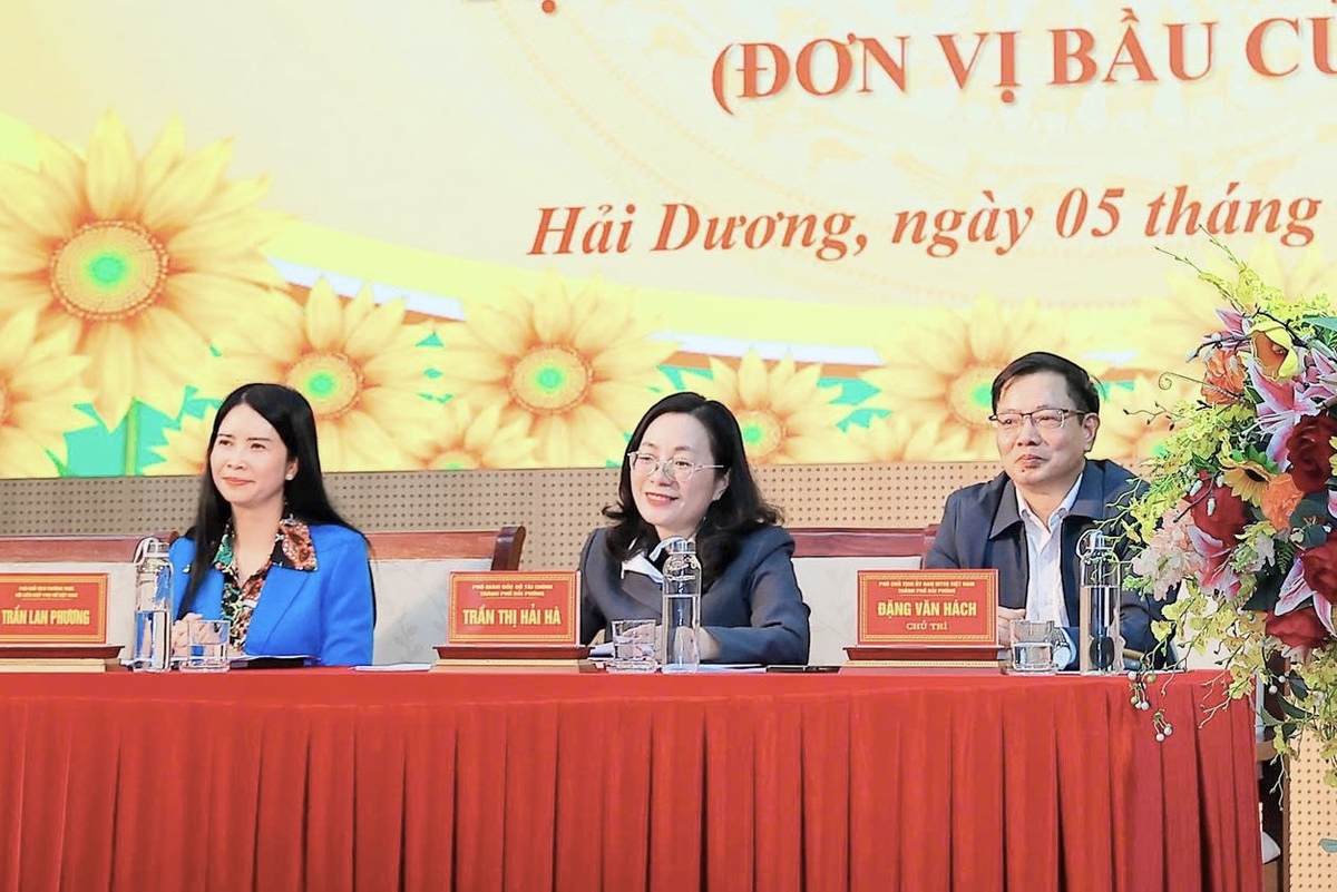 Ứng cử viên ĐBQH khóa XVI Vũ Văn Tiến: "Không xem cam kết là khẩu hiệu, mà là kỷ luật hành động"- Ảnh 2.