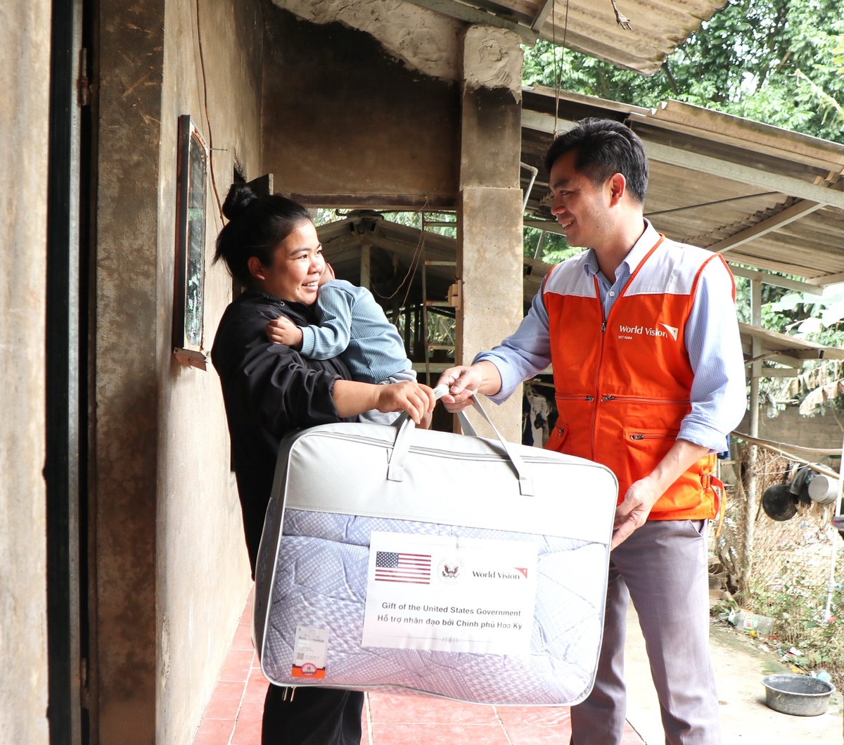 Thắp lên hy vọng sau trận lũ dữ- Ảnh 1.