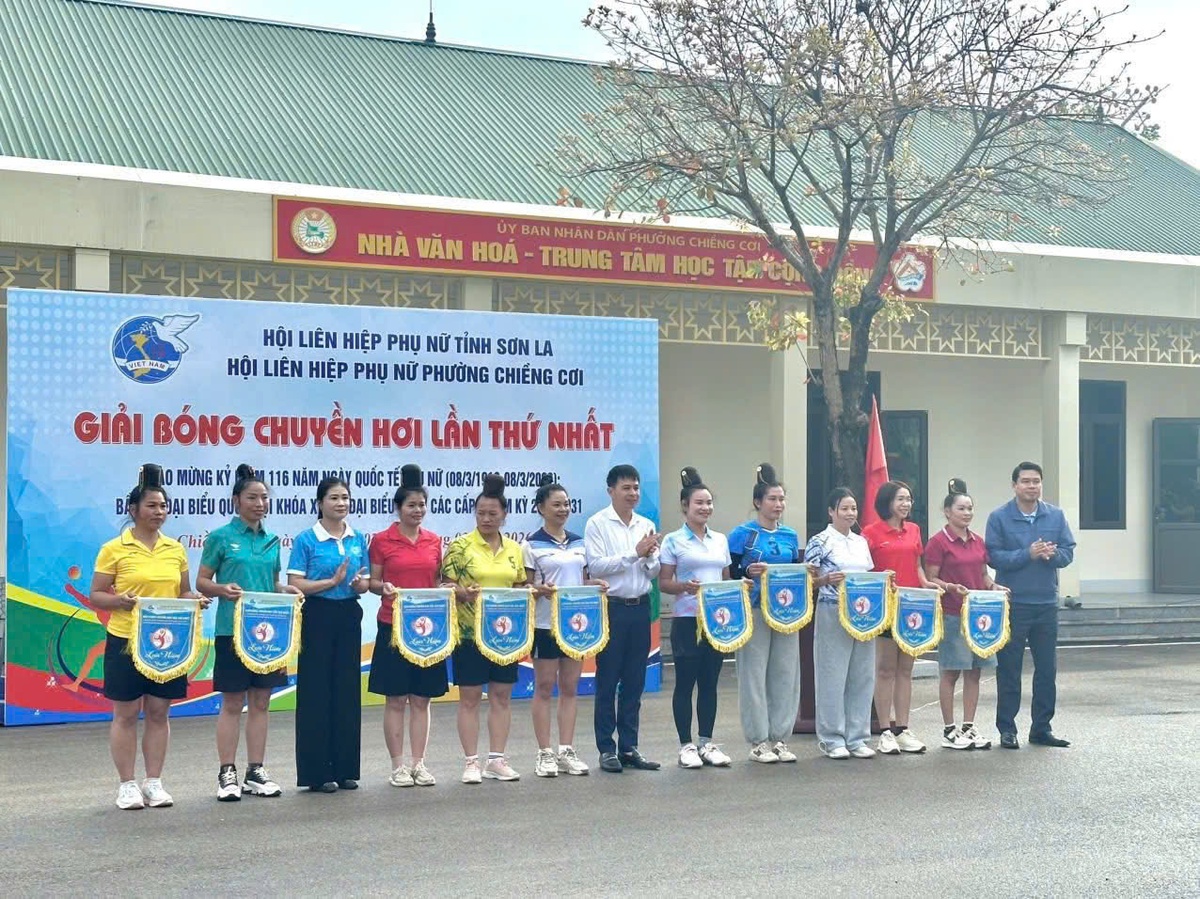 Phụ nữ Sơn La tự tin và trách nhiệm hướng tới ngày bầu cử 15/3- Ảnh 4.