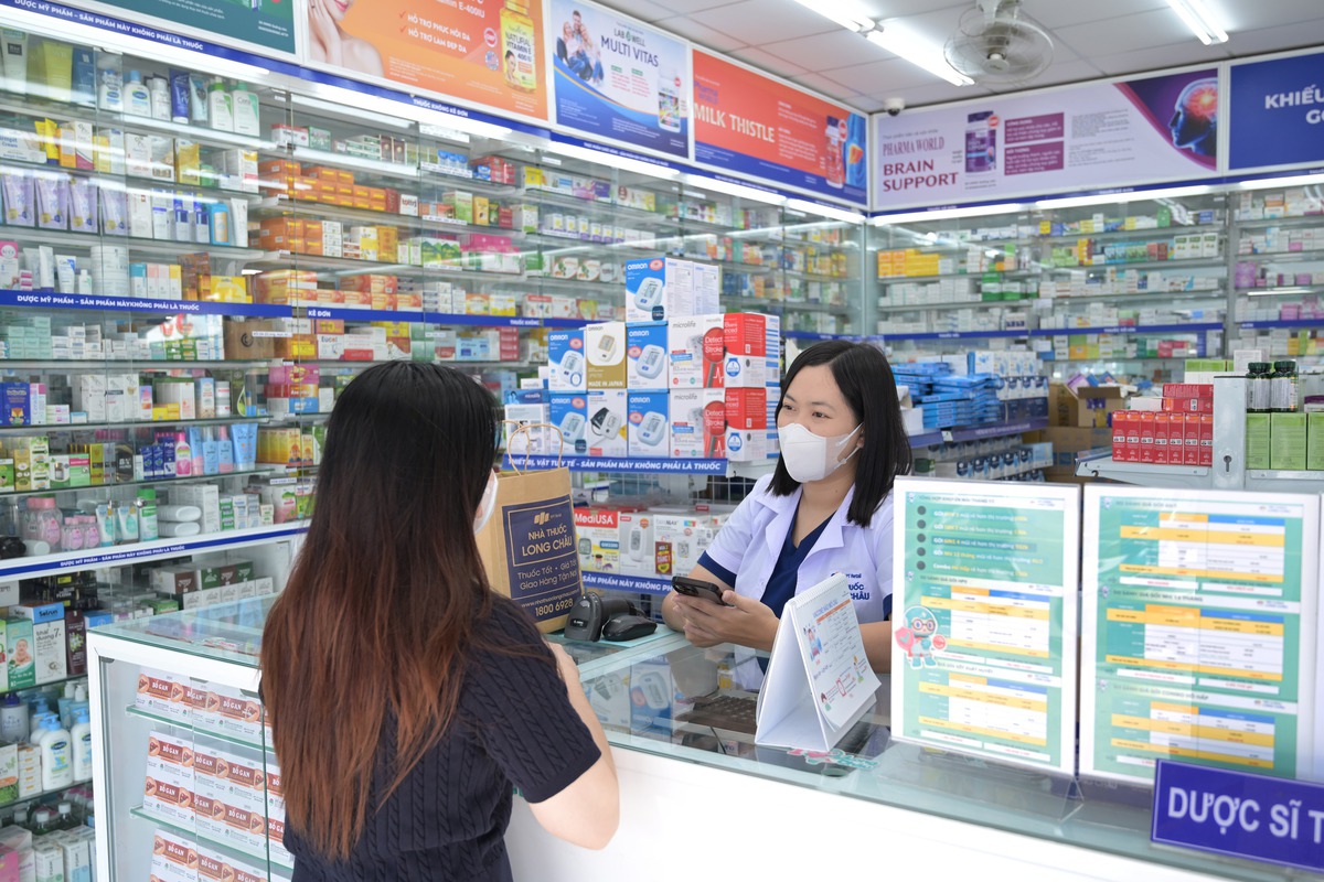 Long Châu đồng hành thương hiệu nhãn khoa từ Nhật Bản Santen khởi động chương trình tầm soát khô mắt sớm cho cộng đồng
- Ảnh 5.