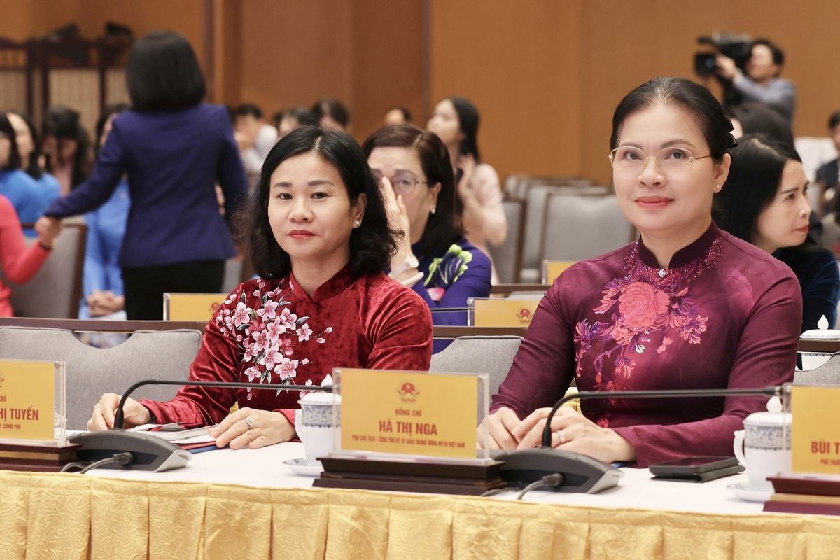 Thủ tướng gặp mặt đại diện nữ lãnh đạo, quản lý các cơ quan TW và trao Giải thưởng Kovalevskaia năm 2025- Ảnh 4.