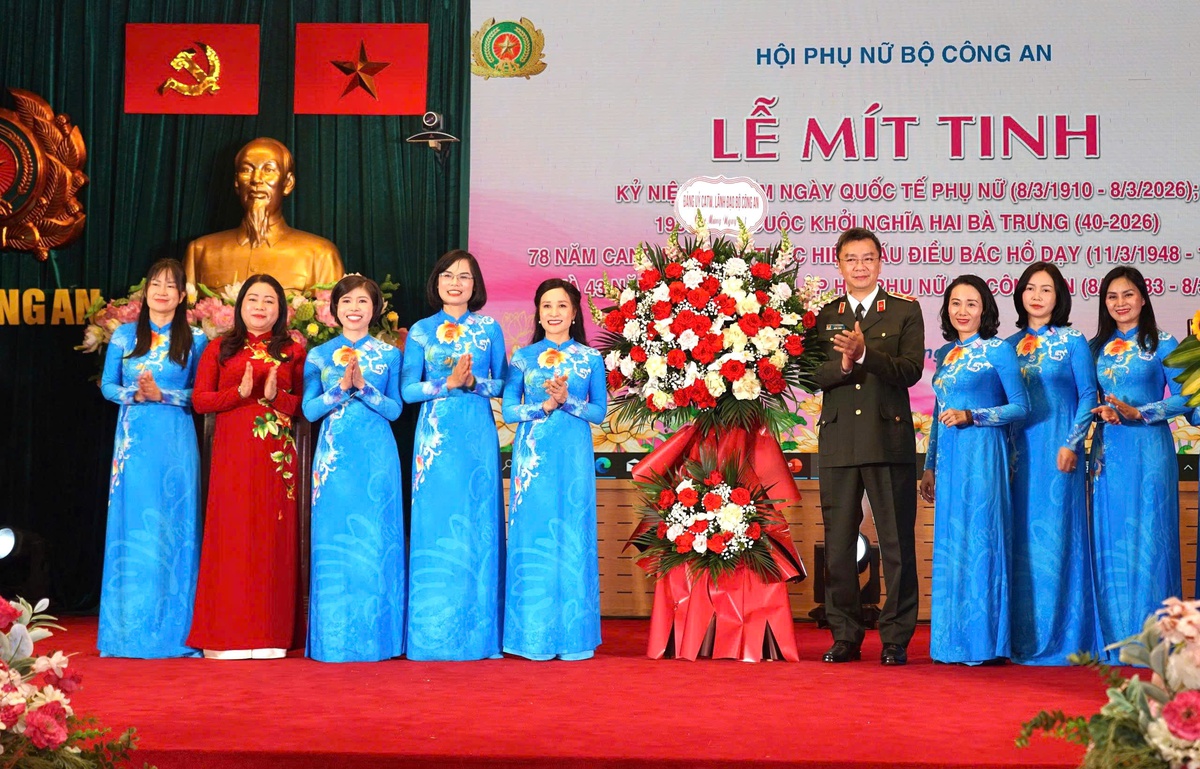 Phụ nữ Công an nhân dân: Lan tỏa bản lĩnh và giá trị văn hóa, xã hội nhân Ngày 8/3- Ảnh 3.